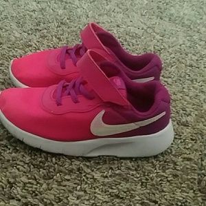Toddler girl Nike shoes *like new*